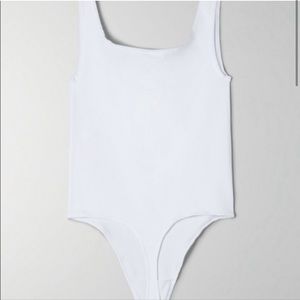 NWT Babaton Aritzia Seamless Contour Bodysuit